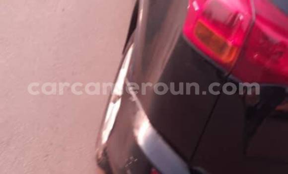 Sayi Na hannu Toyota RAV4 Black Mota in Yaounde a Babban Kamaru Sayi Na hannu Toyota RAV4 Black Mota in Yaounde a Babban Kamaru