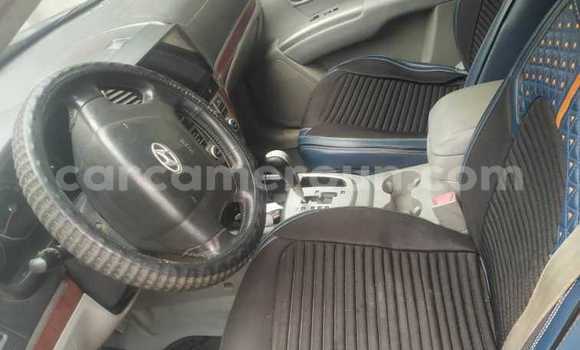 Sayi Na hannu Hyundai Santa Fe Blue Mota in Douala a Ƙasar Kamaru Sayi Na hannu Hyundai Santa Fe Blue Mota in Douala a Ƙasar Kamaru