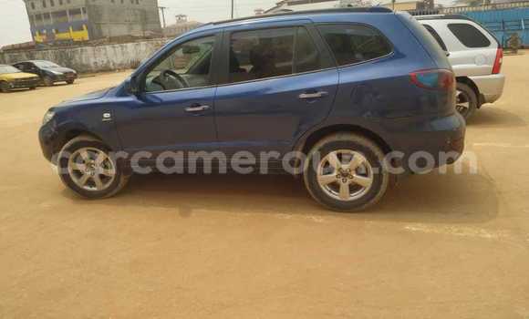 Sayi Na hannu Hyundai Santa Fe Blue Mota in Douala a Ƙasar Kamaru Sayi Na hannu Hyundai Santa Fe Blue Mota in Douala a Ƙasar Kamaru