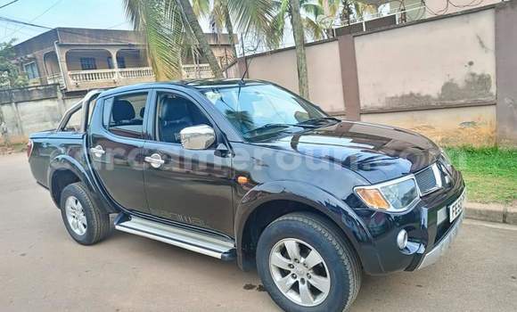 Sayi Na hannu Mitsubishi L200 Black Mota in Yaounde a Babban Kamaru Sayi Na hannu Mitsubishi L200 Black Mota in Yaounde a Babban Kamaru