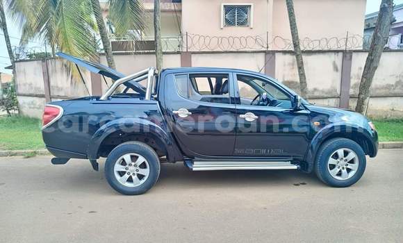 Acheter Occasion Voiture Mitsubishi L200 Noir à Yaoundé, Central Cameroon Acheter Occasion Voiture Mitsubishi L200 Noir à Yaoundé, Central Cameroon