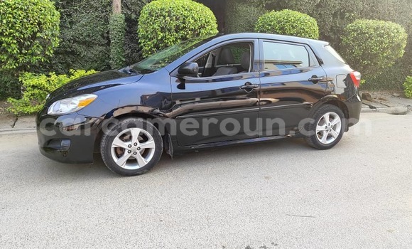 Sayi Imported Toyota Matrix Black Mota in Douala a Ƙasar Kamaru Sayi Imported Toyota Matrix Black Mota in Douala a Ƙasar Kamaru