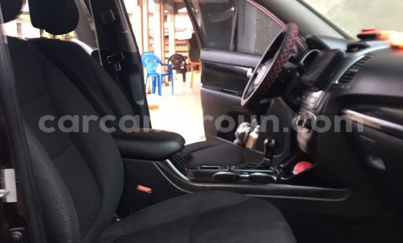 Sayi Imported Kia Sorento Brown Mota in Douala a Ƙasar Kamaru Sayi Imported Kia Sorento Brown Mota in Douala a Ƙasar Kamaru