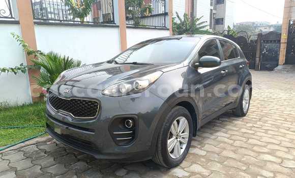 Sayi Imported Kia Sportage Azurfa Mota in Douala a Ƙasar Kamaru Sayi Imported Kia Sportage Azurfa Mota in Douala a Ƙasar Kamaru