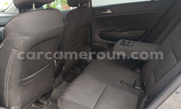 Sayi Imported Kia Sportage Azurfa Mota in Douala a Ƙasar Kamaru Sayi Imported Kia Sportage Azurfa Mota in Douala a Ƙasar Kamaru