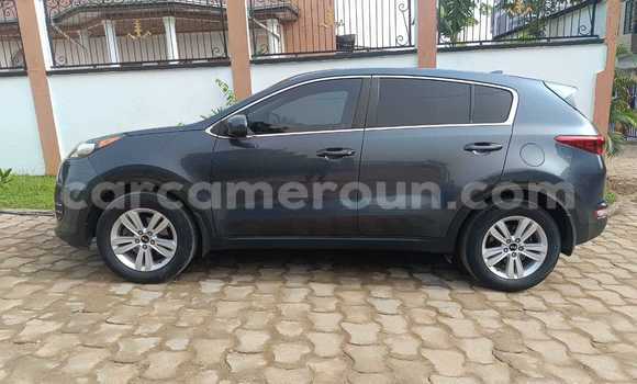 Sayi Imported Kia Sportage Azurfa Mota in Douala a Ƙasar Kamaru Sayi Imported Kia Sportage Azurfa Mota in Douala a Ƙasar Kamaru