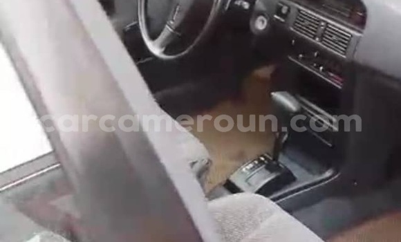 Acheter Neuf Voiture Toyota Corolla Rouge à Douala, Littoral Cameroon Acheter Neuf Voiture Toyota Corolla Rouge à Douala, Littoral Cameroon