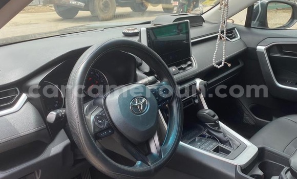 Acheter Occasion Voiture Toyota RAV4 Noir à Douala, Littoral Cameroon Acheter Occasion Voiture Toyota RAV4 Noir à Douala, Littoral Cameroon