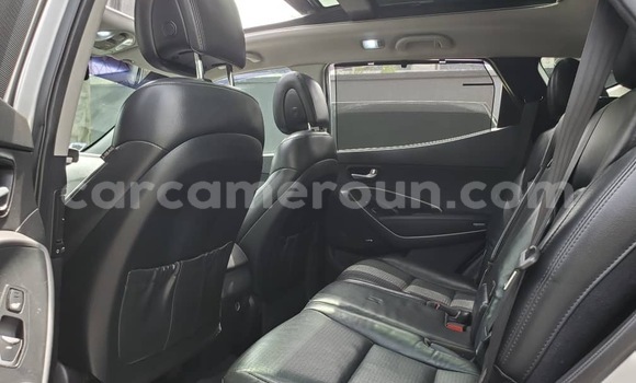 Acheter Neuf Voiture Hyundai Santa Fe Gris à Douala, Littoral Cameroon Acheter Neuf Voiture Hyundai Santa Fe Gris à Douala, Littoral Cameroon