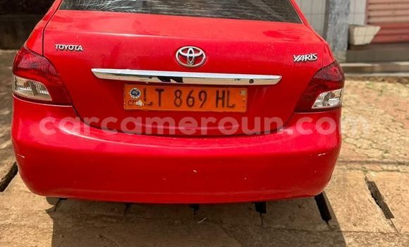 Sayi Na hannu Toyota Yaris Red Mota in Yaounde a Babban Kamaru Sayi Na hannu Toyota Yaris Red Mota in Yaounde a Babban Kamaru