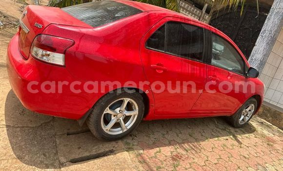 Sayi Na hannu Toyota Yaris Red Mota in Yaounde a Babban Kamaru Sayi Na hannu Toyota Yaris Red Mota in Yaounde a Babban Kamaru