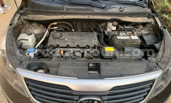 Acheter Occasion Voiture Kia Sportage Marron à Yaoundé, Central Cameroon Acheter Occasion Voiture Kia Sportage Marron à Yaoundé, Central Cameroon