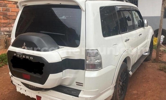 Acheter Occasion Voiture Mitsubishi Pajero Blanc à Yaoundé, Central Cameroon Acheter Occasion Voiture Mitsubishi Pajero Blanc à Yaoundé, Central Cameroon