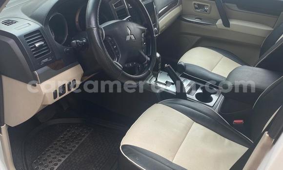 Acheter Occasion Voiture Mitsubishi Pajero Blanc à Yaoundé, Central Cameroon Acheter Occasion Voiture Mitsubishi Pajero Blanc à Yaoundé, Central Cameroon