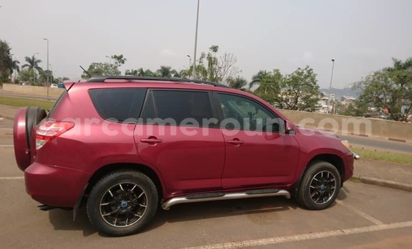 Acheter Occasion Voiture Toyota RAV4 Rouge à Yaoundé, Central Cameroon Acheter Occasion Voiture Toyota RAV4 Rouge à Yaoundé, Central Cameroon