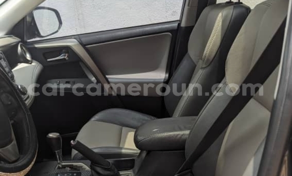 Acheter Occasion Voiture Toyota RAV4 Gris à Yaoundé, Central Cameroon Acheter Occasion Voiture Toyota RAV4 Gris à Yaoundé, Central Cameroon