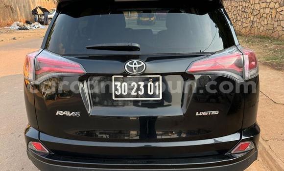 Sayi Na hannu Toyota RAV4 Black Mota in Yaounde a Babban Kamaru Sayi Na hannu Toyota RAV4 Black Mota in Yaounde a Babban Kamaru