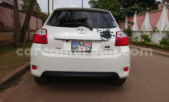 Buy Used Toyota Auris White Car in Yaounde in Central Cameroon Buy Used Toyota Auris White Car in Yaounde in Central Cameroon