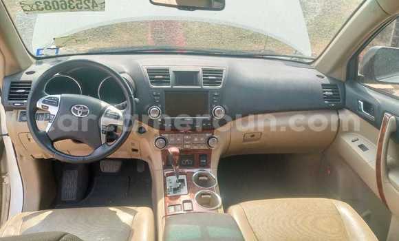 Buy Used Toyota Highlander White Car in Douala in Littoral Cameroon Buy Used Toyota Highlander White Car in Douala in Littoral Cameroon
