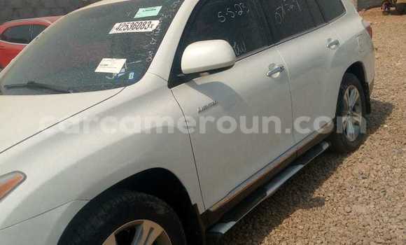 Buy Used Toyota Highlander White Car in Douala in Littoral Cameroon Buy Used Toyota Highlander White Car in Douala in Littoral Cameroon