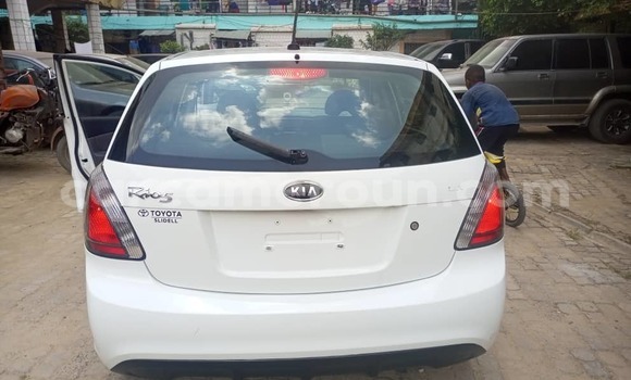 Acheter Occasion Voiture Kia Rio Blanc à Douala, Littoral Cameroon Acheter Occasion Voiture Kia Rio Blanc à Douala, Littoral Cameroon