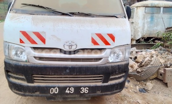Buy Used Toyota Hiace White Car in Douala in Littoral Cameroon Buy Used Toyota Hiace White Car in Douala in Littoral Cameroon