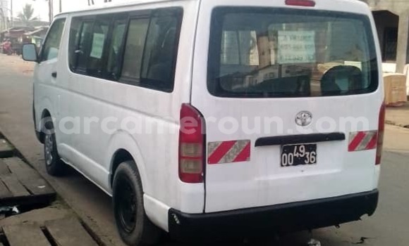 Buy Used Toyota Hiace White Car in Douala in Littoral Cameroon Buy Used Toyota Hiace White Car in Douala in Littoral Cameroon