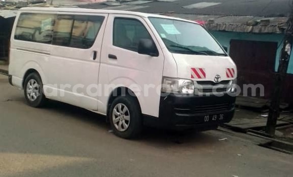 Buy Used Toyota Hiace White Car in Douala in Littoral Cameroon Buy Used Toyota Hiace White Car in Douala in Littoral Cameroon
