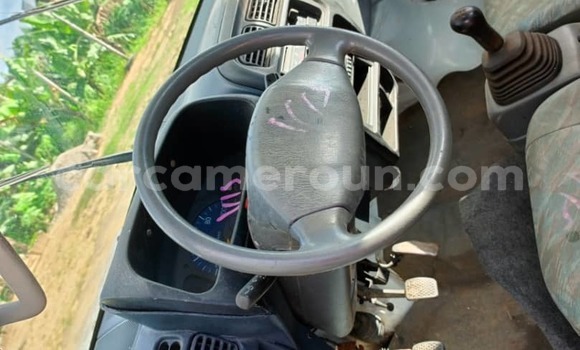 Sayi Na hannu Suzuki Carry White Mota in Douala a Ƙasar Kamaru Sayi Na hannu Suzuki Carry White Mota in Douala a Ƙasar Kamaru