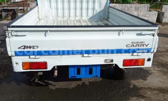 Sayi Na hannu Suzuki Carry White Mota in Douala a Ƙasar Kamaru Sayi Na hannu Suzuki Carry White Mota in Douala a Ƙasar Kamaru
