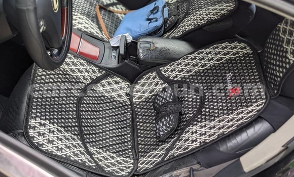 Sayi Na hannu Lexus ES Black Mota in Douala a Ƙasar Kamaru Sayi Na hannu Lexus ES Black Mota in Douala a Ƙasar Kamaru