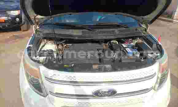 Acheter Occasion Voiture Ford Explorer Blanc à Douala, Littoral Cameroon Acheter Occasion Voiture Ford Explorer Blanc à Douala, Littoral Cameroon