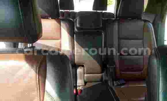 Acheter Occasion Voiture Ford Explorer Blanc à Douala, Littoral Cameroon Acheter Occasion Voiture Ford Explorer Blanc à Douala, Littoral Cameroon
