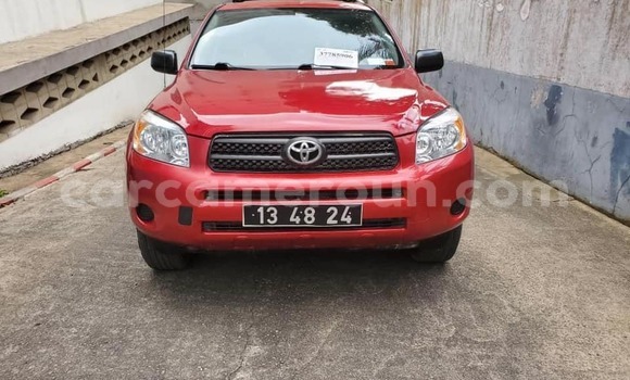 Sayi Na hannu Toyota RAV4 Sauran Mota in Yaounde a Babban Kamaru