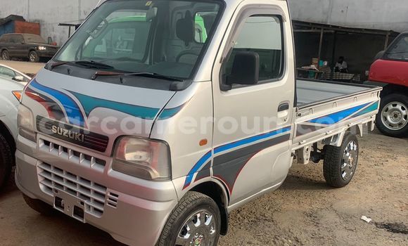 Sayi Imported Suzuki Carry Azurfa Babbar mota in Douala a Ƙasar Kamaru