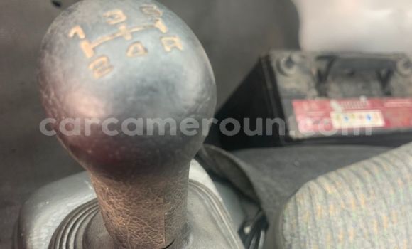 Sayi Imported Suzuki Carry Azurfa Babbar mota in Douala a Ƙasar Kamaru Sayi Imported Suzuki Carry Azurfa Babbar mota in Douala a Ƙasar Kamaru