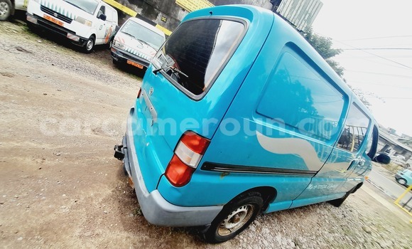 Sayi Na hannu Toyota Hiace Green Mota in Douala a Ƙasar Kamaru Sayi Na hannu Toyota Hiace Green Mota in Douala a Ƙasar Kamaru