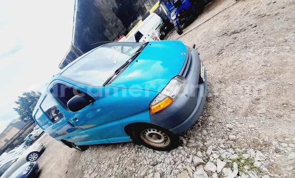 Sayi Na hannu Toyota Hiace Green Mota in Douala a Ƙasar Kamaru Sayi Na hannu Toyota Hiace Green Mota in Douala a Ƙasar Kamaru