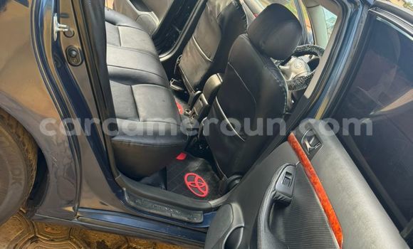 Sayi Na hannu Toyota Avensis Blue Mota in Yaounde a Babban Kamaru Sayi Na hannu Toyota Avensis Blue Mota in Yaounde a Babban Kamaru