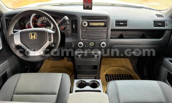 Sayi Na hannu Honda Ridgeline White Mota in Yaounde a Babban Kamaru Sayi Na hannu Honda Ridgeline White Mota in Yaounde a Babban Kamaru