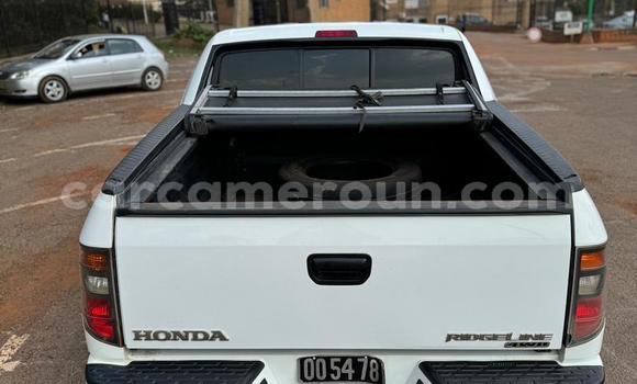 Sayi Na hannu Honda Ridgeline White Mota in Yaounde a Babban Kamaru Sayi Na hannu Honda Ridgeline White Mota in Yaounde a Babban Kamaru