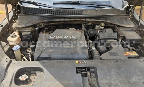 Sayi Na hannu Kia Sorento Azurfa Mota in Yaounde a Babban Kamaru Sayi Na hannu Kia Sorento Azurfa Mota in Yaounde a Babban Kamaru