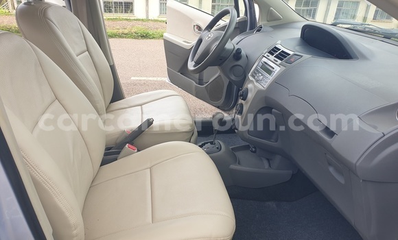 Acheter Occasion Voiture Toyota Vitz Gris à Yaoundé, Central Cameroon Acheter Occasion Voiture Toyota Vitz Gris à Yaoundé, Central Cameroon