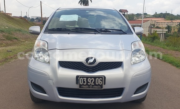 Acheter Occasion Voiture Toyota Vitz Gris à Yaoundé, Central Cameroon Acheter Occasion Voiture Toyota Vitz Gris à Yaoundé, Central Cameroon
