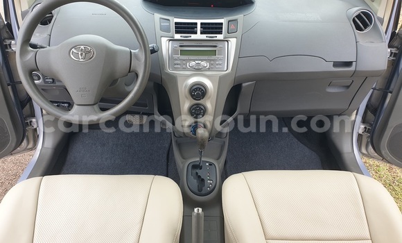 Acheter Occasion Voiture Toyota Vitz Gris à Yaoundé, Central Cameroon Acheter Occasion Voiture Toyota Vitz Gris à Yaoundé, Central Cameroon