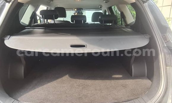 Sayi Na hannu Hyundai Santa Fe Azurfa Mota in Douala a Ƙasar Kamaru Sayi Na hannu Hyundai Santa Fe Azurfa Mota in Douala a Ƙasar Kamaru