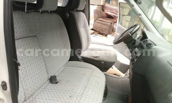 Sayi Na hannu Toyota HiAce White Babbar mota in Douala a Ƙasar Kamaru Sayi Na hannu Toyota HiAce White Babbar mota in Douala a Ƙasar Kamaru