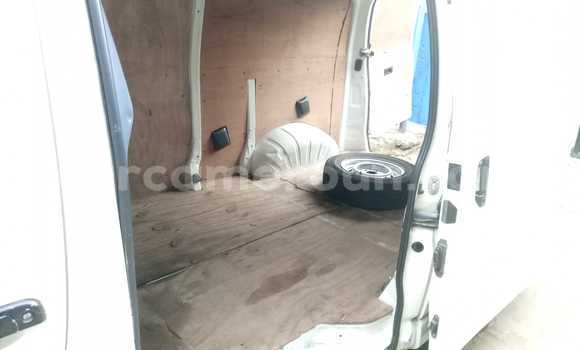 Sayi Na hannu Toyota HiAce White Babbar mota in Douala a Ƙasar Kamaru Sayi Na hannu Toyota HiAce White Babbar mota in Douala a Ƙasar Kamaru