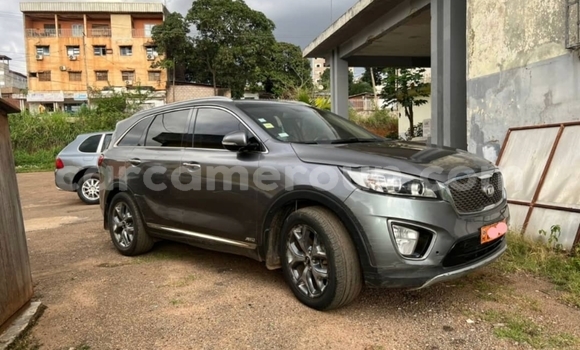 Acheter Occasion Voiture Kia Sorento Blanc à Yaoundé, Central Cameroon Acheter Occasion Voiture Kia Sorento Blanc à Yaoundé, Central Cameroon