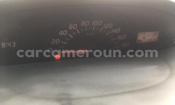 Sayi Na hannu Toyota Vitz Azurfa Mota in Douala a Ƙasar Kamaru Sayi Na hannu Toyota Vitz Azurfa Mota in Douala a Ƙasar Kamaru